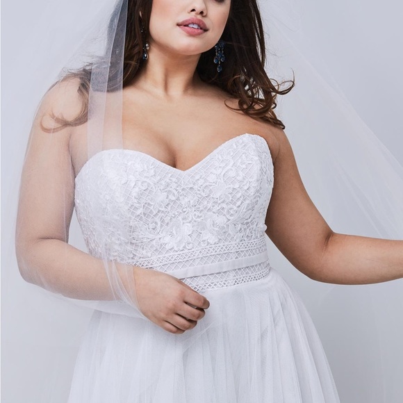 Wtoo wedding dress. Brand new. Never worn. - Picture 4 of 9